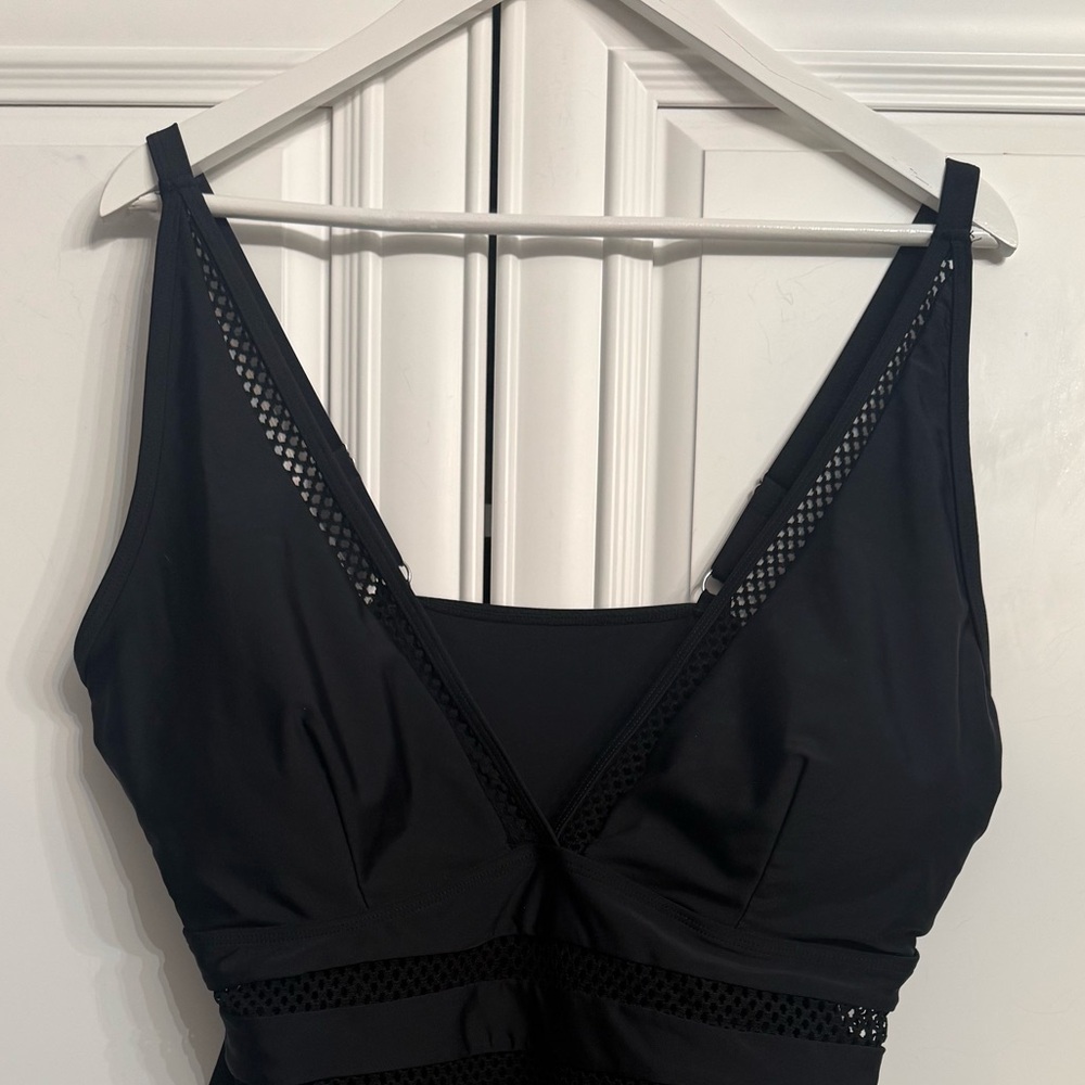 Women’s Plus Size 2XL Mesh Plunge Black One-Piece Swimsuit Padded Bra Adjustable - Picture 2 of 10